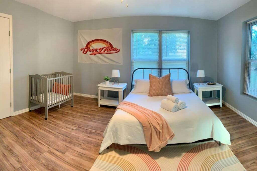 **Min Frm Dwntwn Fort Worth*Modern*Cozy*Townhome** Zewnętrze zdjęcie